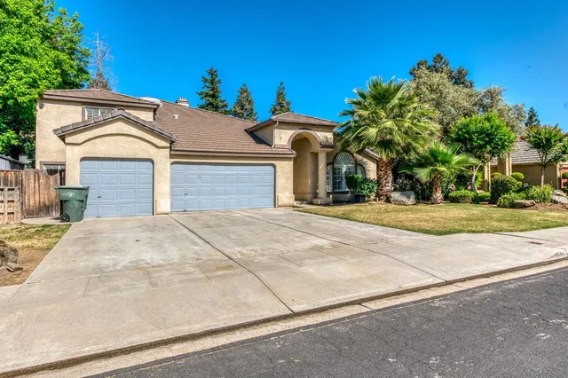 $779,000 | 3278 Magnolia Avenue, Clovis, CA 93611