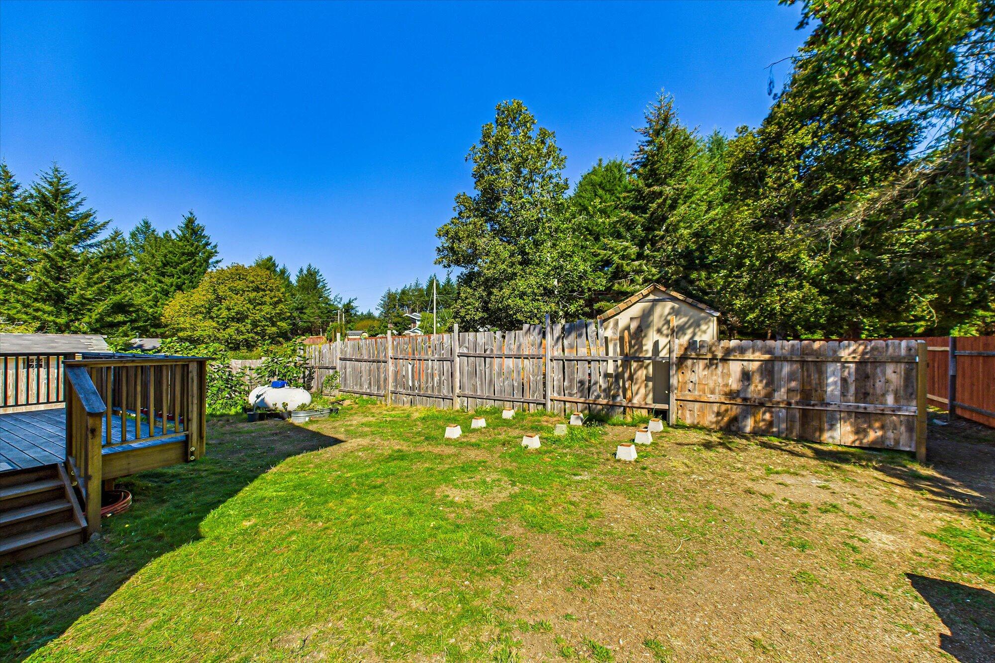 199 Spring Road Whitethorn, CA 95589 - Photo 31 of 37