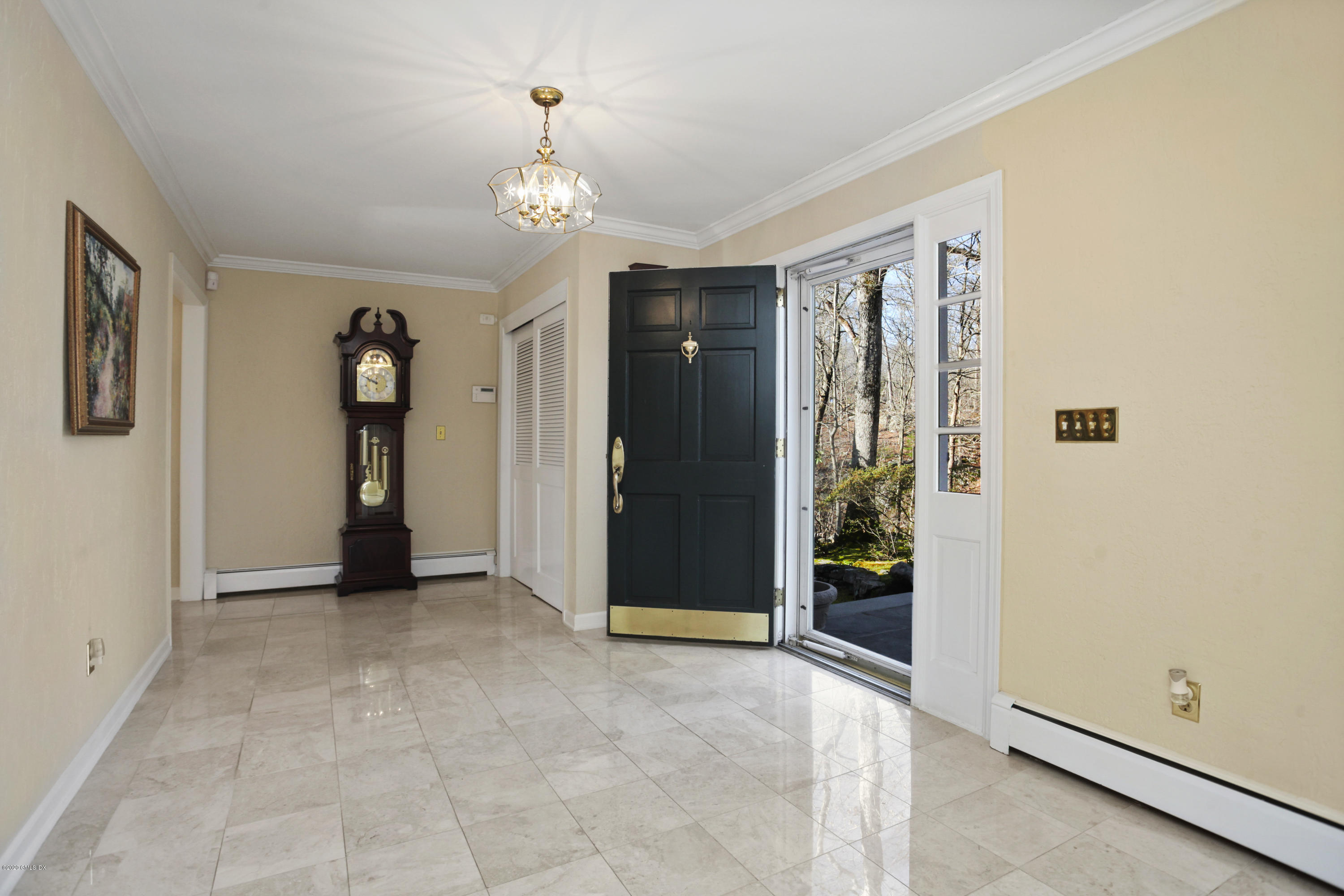 31 Horseshoe Road Cos Cob, CT 06807 - Photo 3 of 34 entry hall