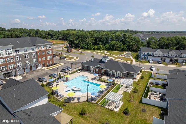 $530,000 | 13970 Englefield Drive, Unit 303, Woodbridge, VA 22193