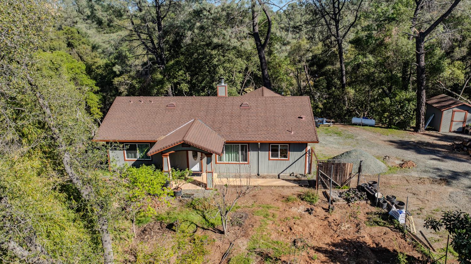 12900 New York Ranch Road Jackson, CA 95642 - Photo 25 of 31 an aerial view of a house with table and chairs