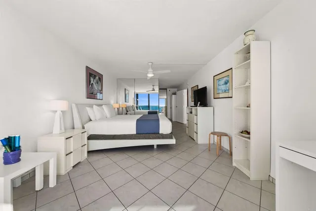 $1,695,000 | 4767 Ocean Boulevard, Unit 203, San Diego, CA 92109