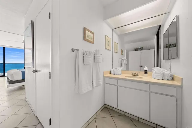 $1,695,000 | 4767 Ocean Boulevard, Unit 203, San Diego, CA 92109