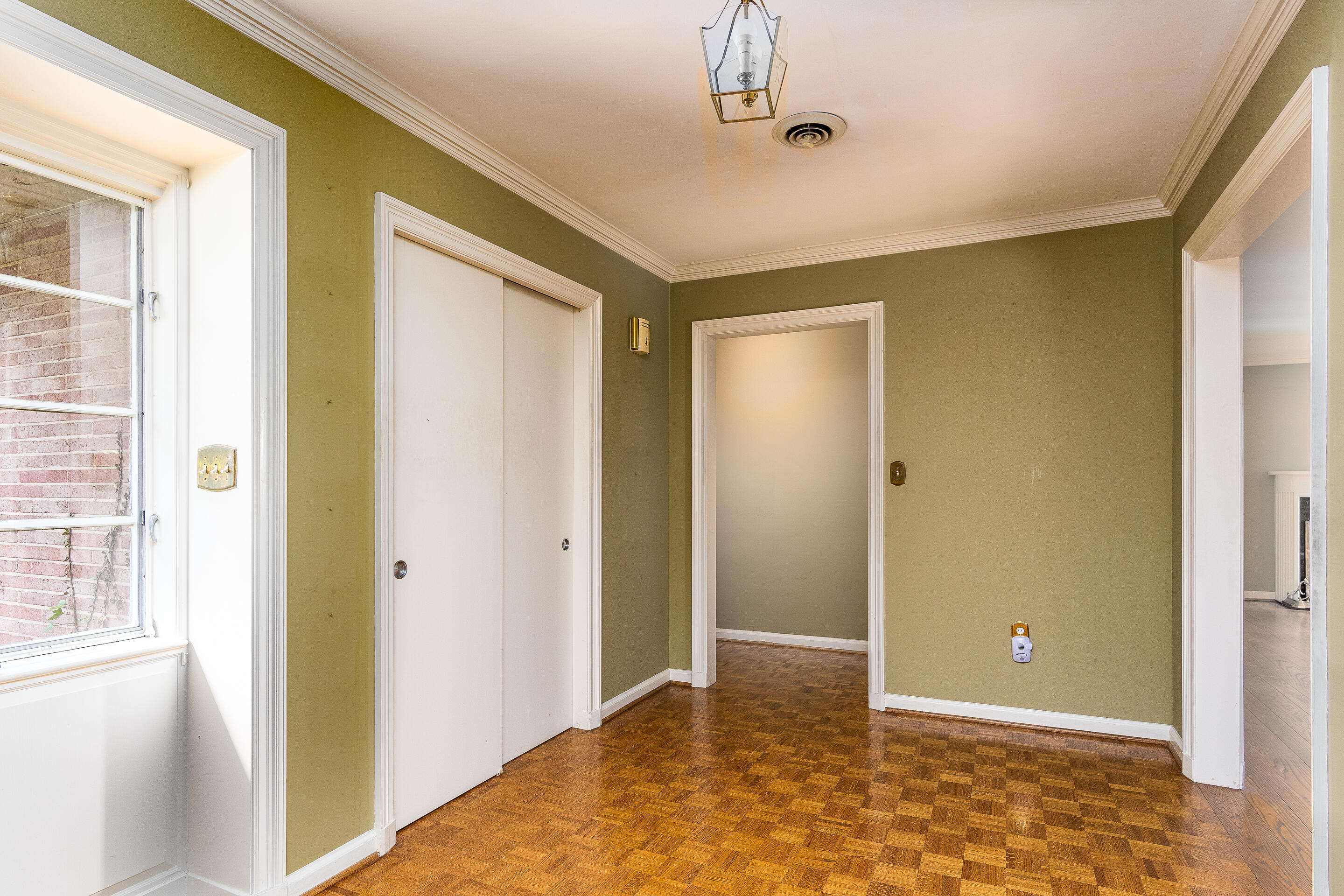 1213 Ridgeway Road Johnson City, TN 37601 - Photo 17 of 37 interior-6