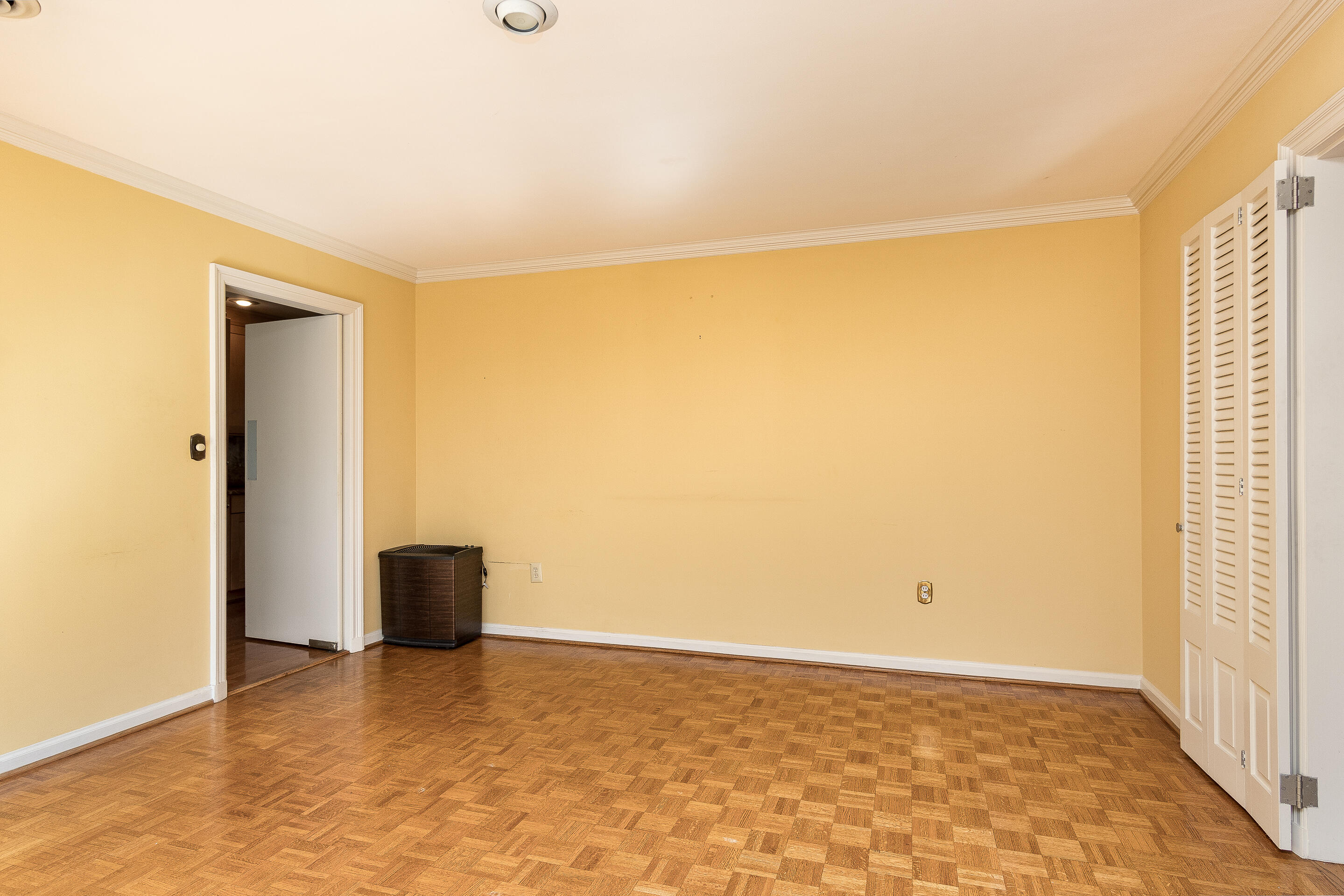 1213 Ridgeway Road Johnson City, TN 37601 - Photo 21 of 37 interior-2