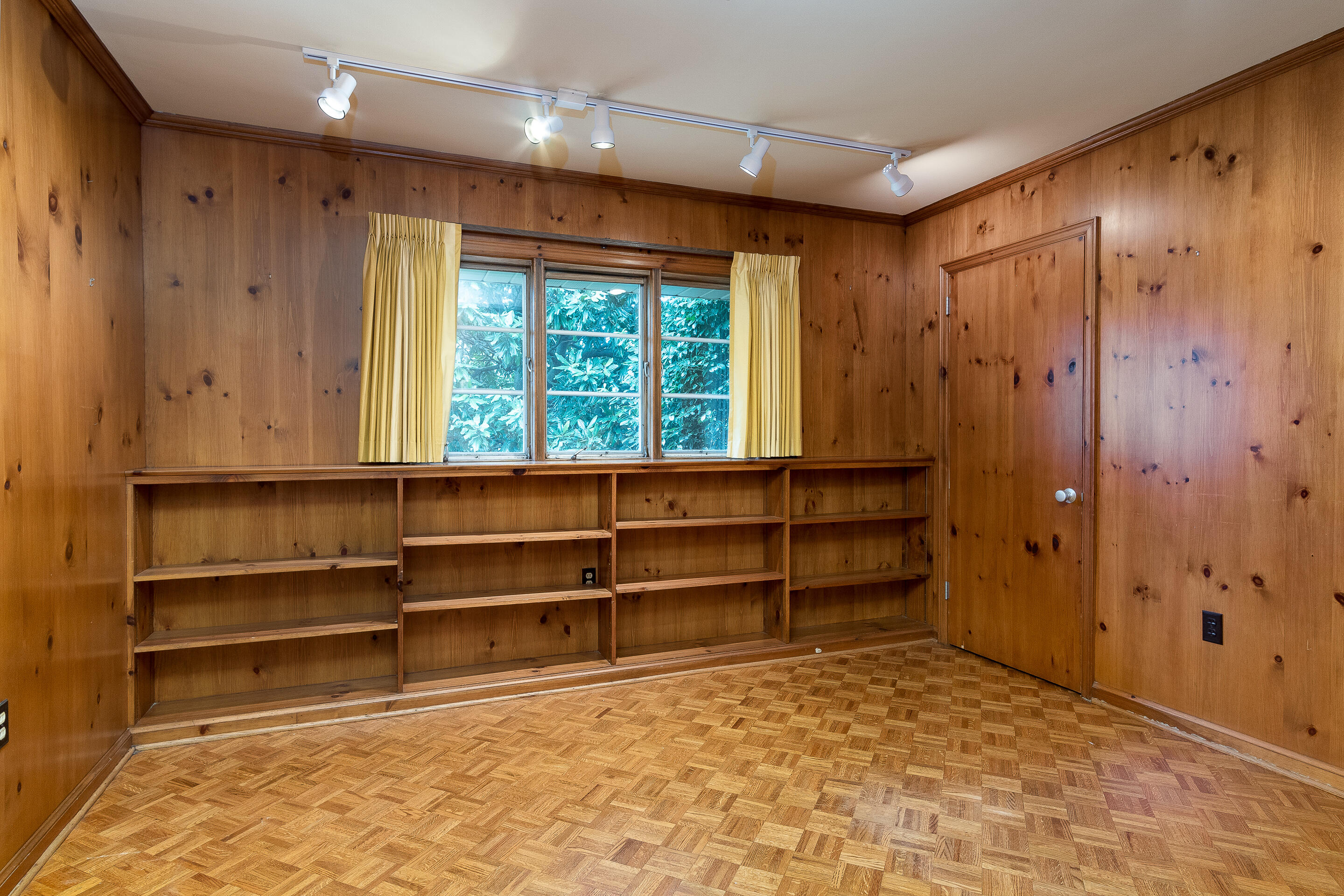 1213 Ridgeway Road Johnson City, TN 37601 - Photo 29 of 37 interior-8
