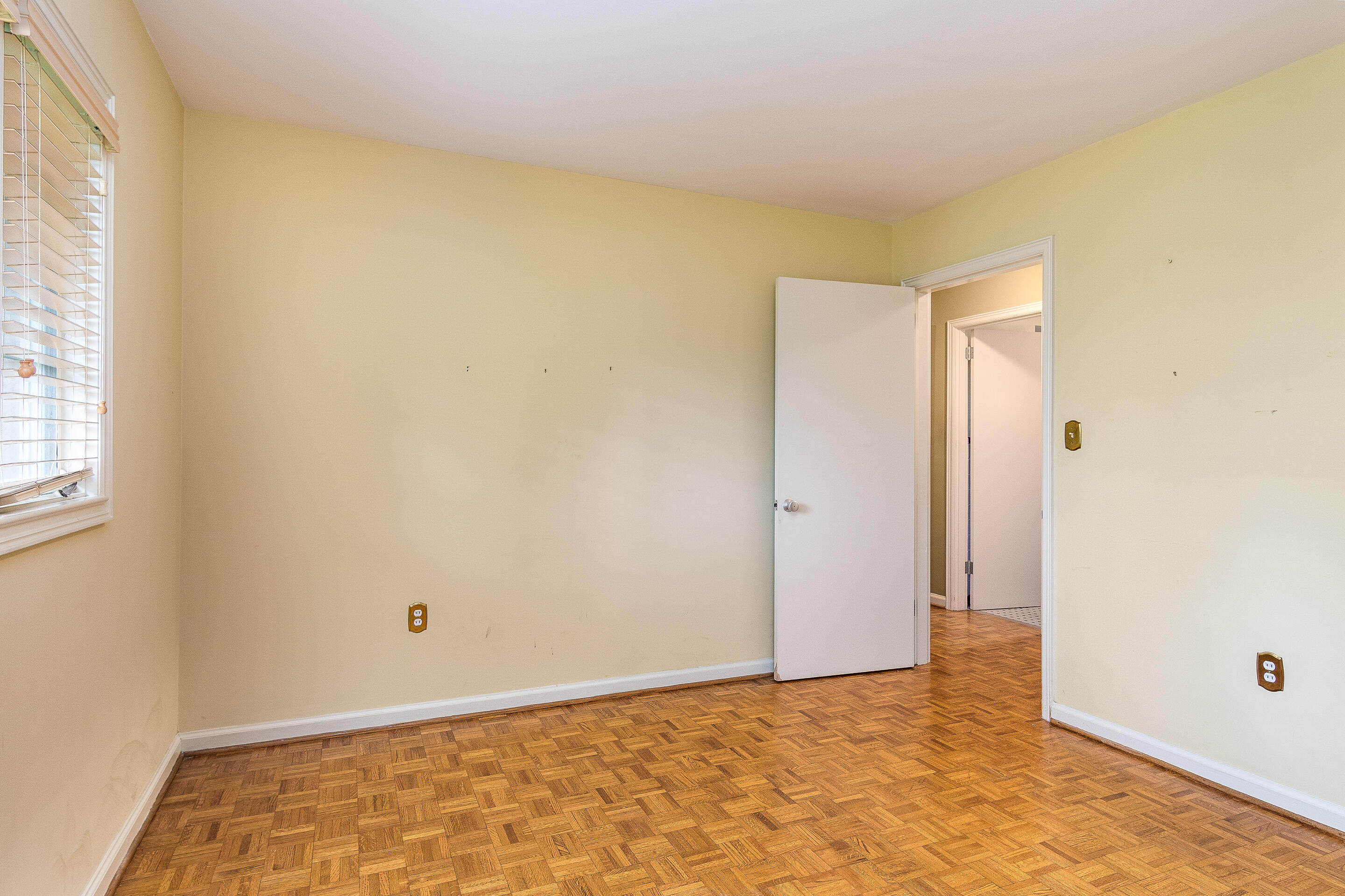 1213 Ridgeway Road Johnson City, TN 37601 - Photo 32 of 37 interior-12