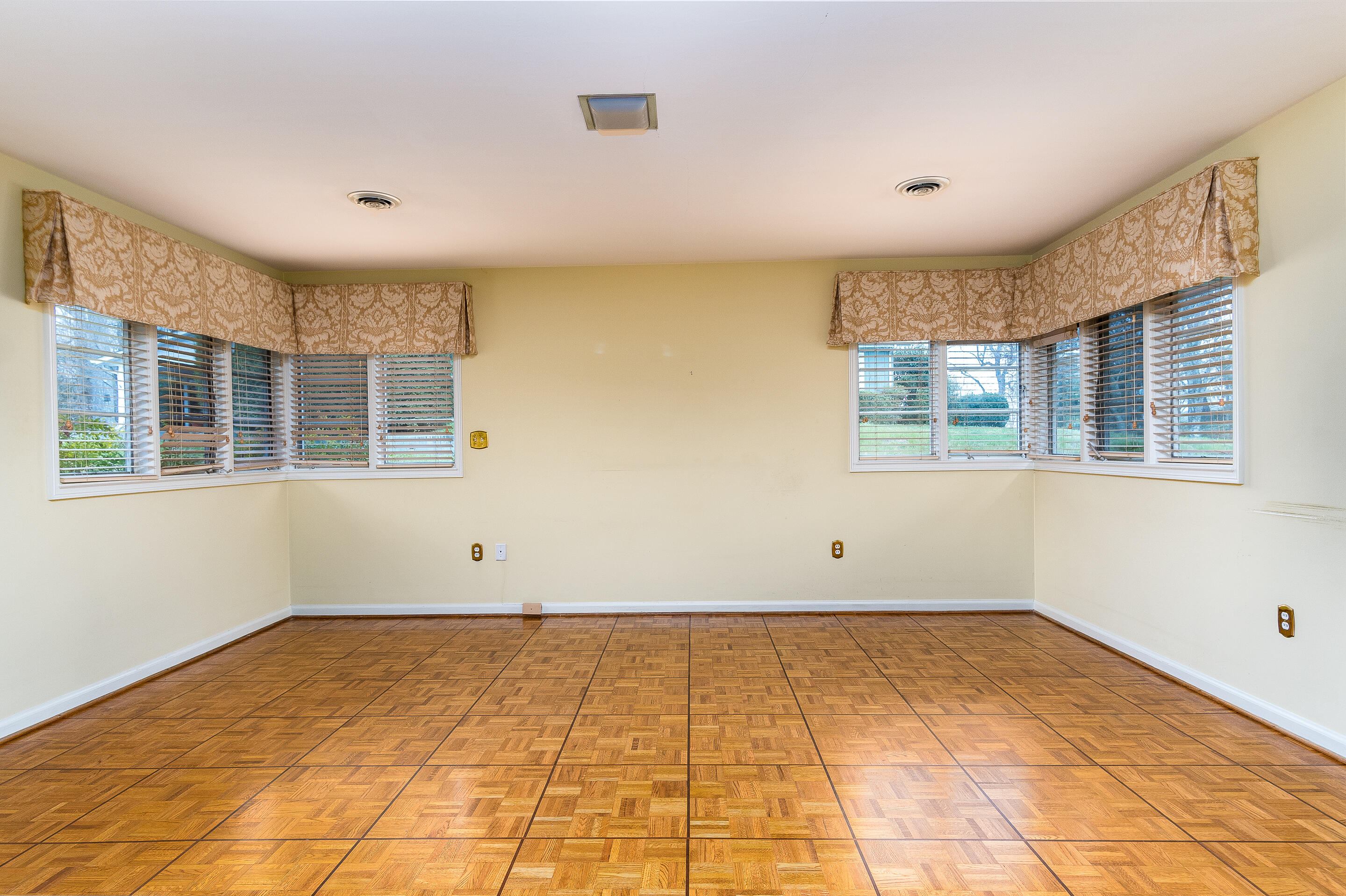 1213 Ridgeway Road Johnson City, TN 37601 - Photo 33 of 37 interior-13