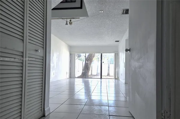 $2,700 | 10219 Southwest 89th Street, Miami, FL 33176