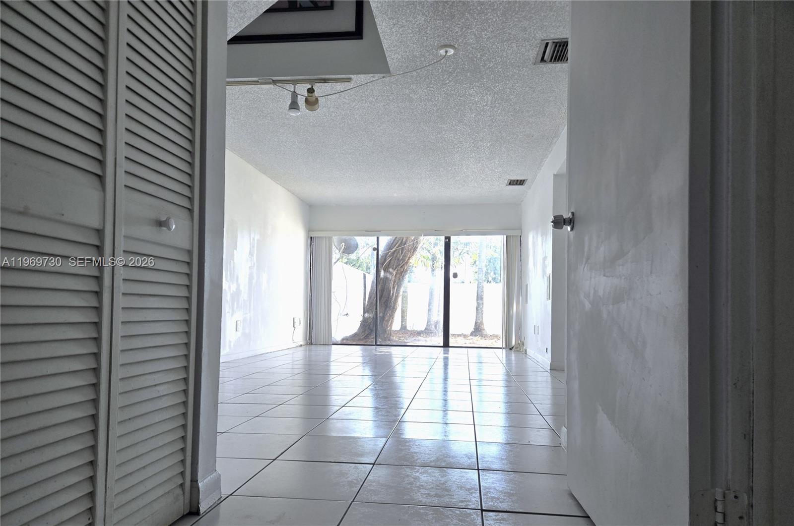 10219 Southwest 89th Street Miami, FL 33176 - Photo 2 of 20