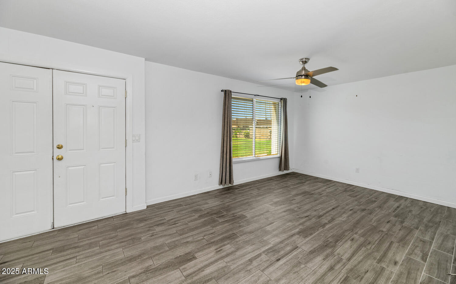 5137 N Granite Reef Rd-large-012-015-TOD