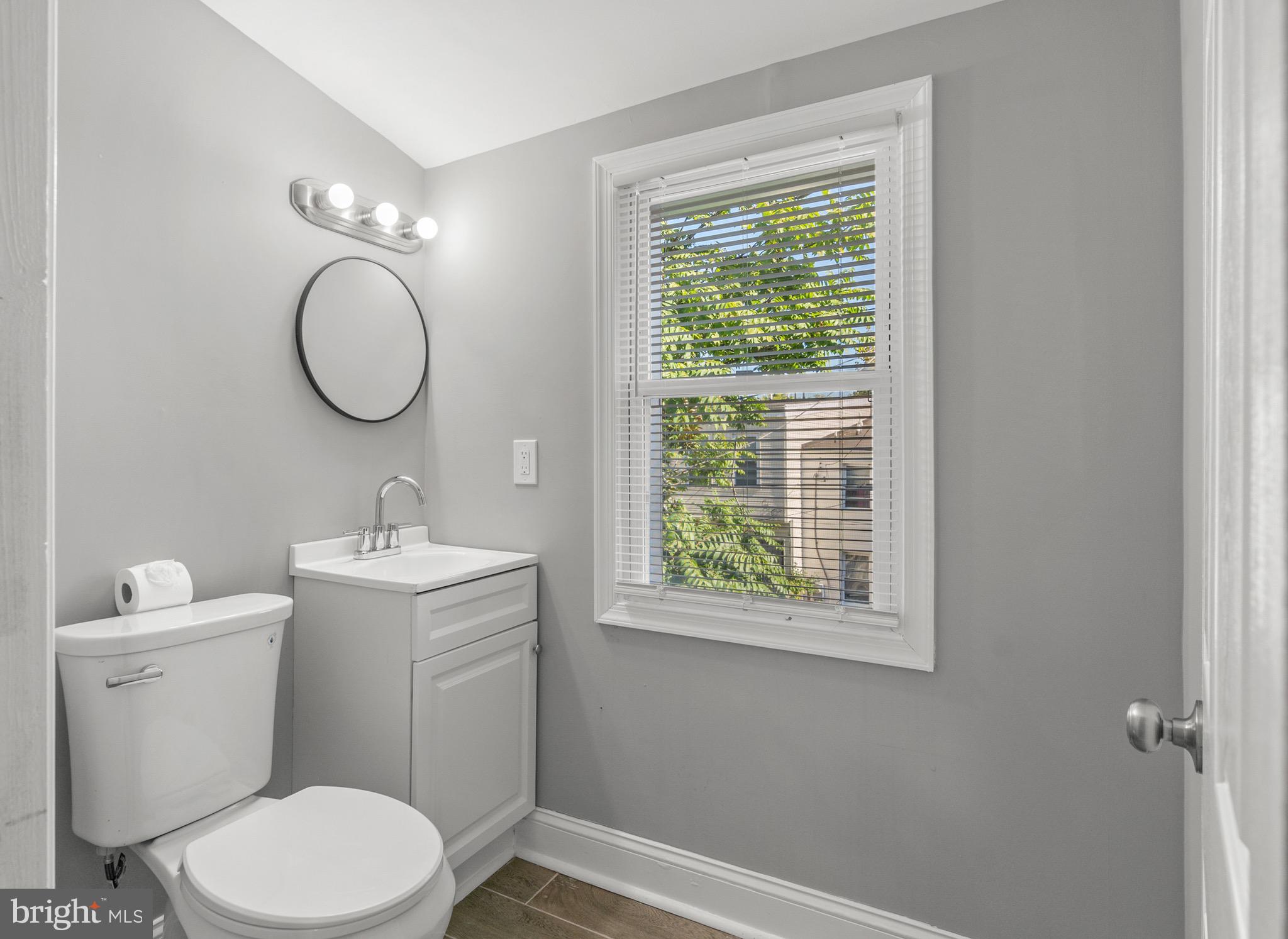 1147 Sargeant Street Baltimore, MD 21223 - Photo 11 of 20 Full Bathroom