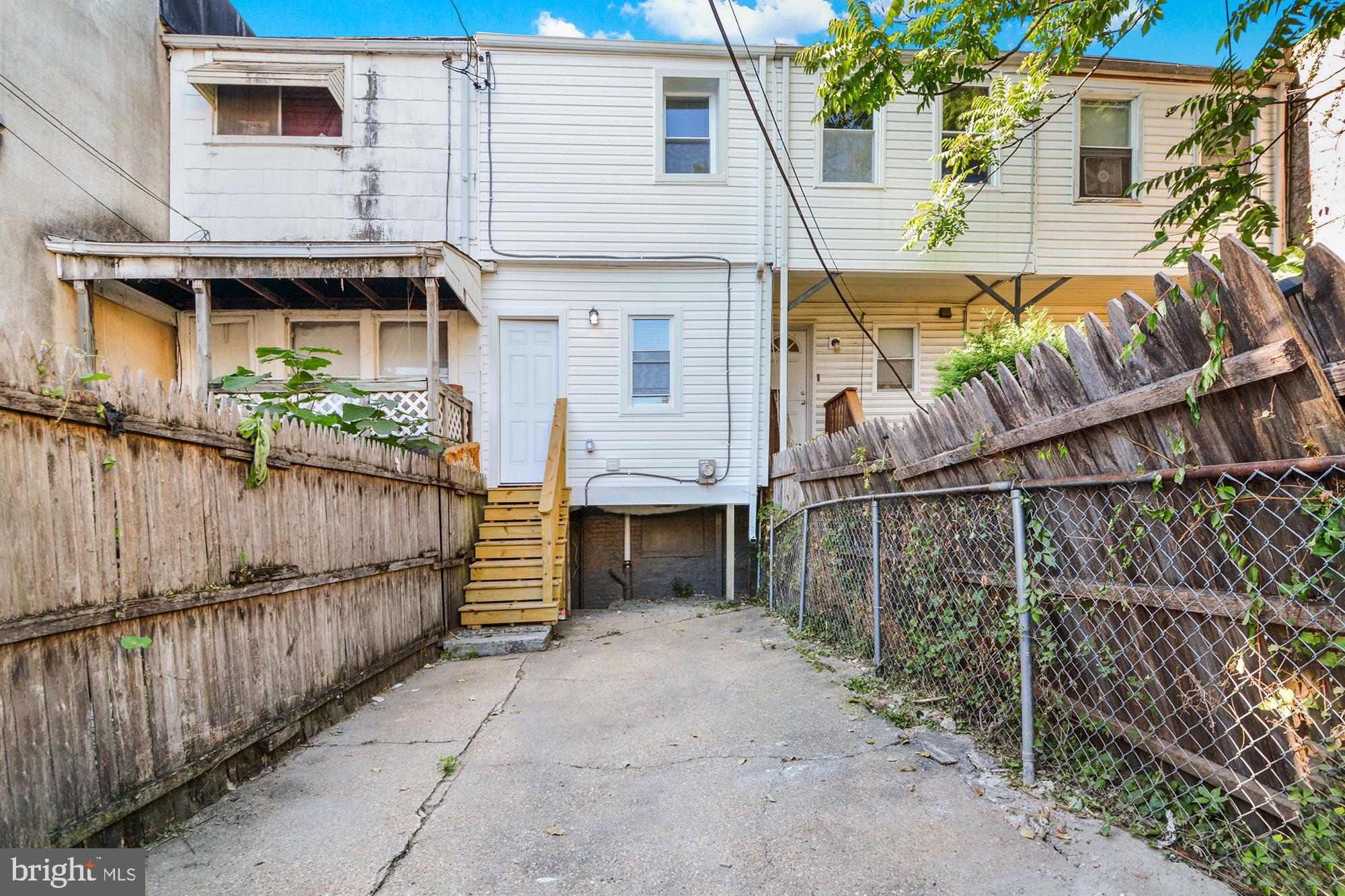 1147 Sargeant Street Baltimore, MD 21223 - Photo 18 of 20 Rear