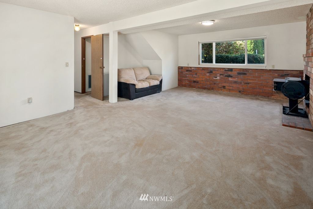 4822 152nd Street Southwest Edmonds, WA 98026 - Photo 25 of 39 Gallery Image 25