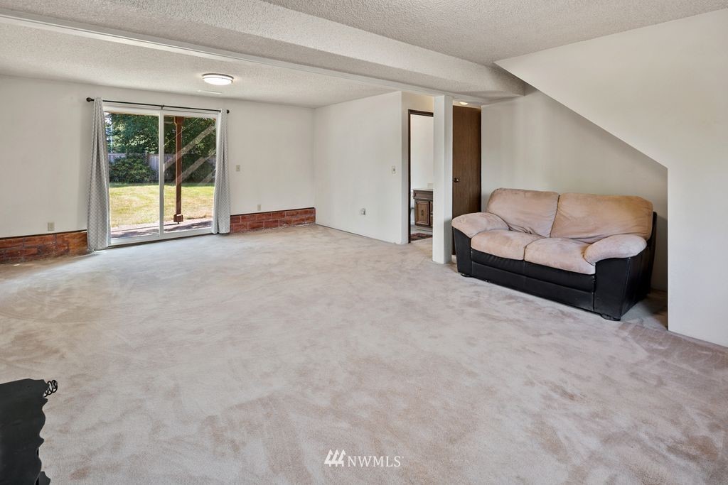 4822 152nd Street Southwest Edmonds, WA 98026 - Photo 26 of 39 Gallery Image 26