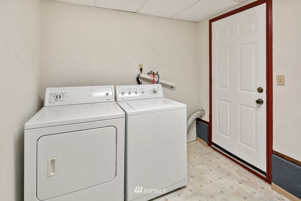 4822 152nd Street Southwest Edmonds, WA 98026 - Photo 30 of 39 Gallery Image 30