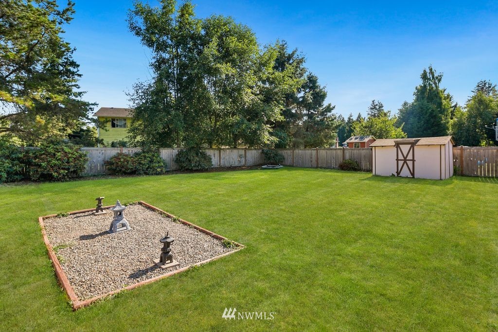 4822 152nd Street Southwest Edmonds, WA 98026 - Photo 36 of 39 Gallery Image 36