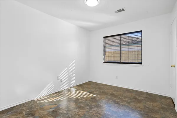 $2,000 | 1114 Lochmoor Lane, Pearland, TX 77581