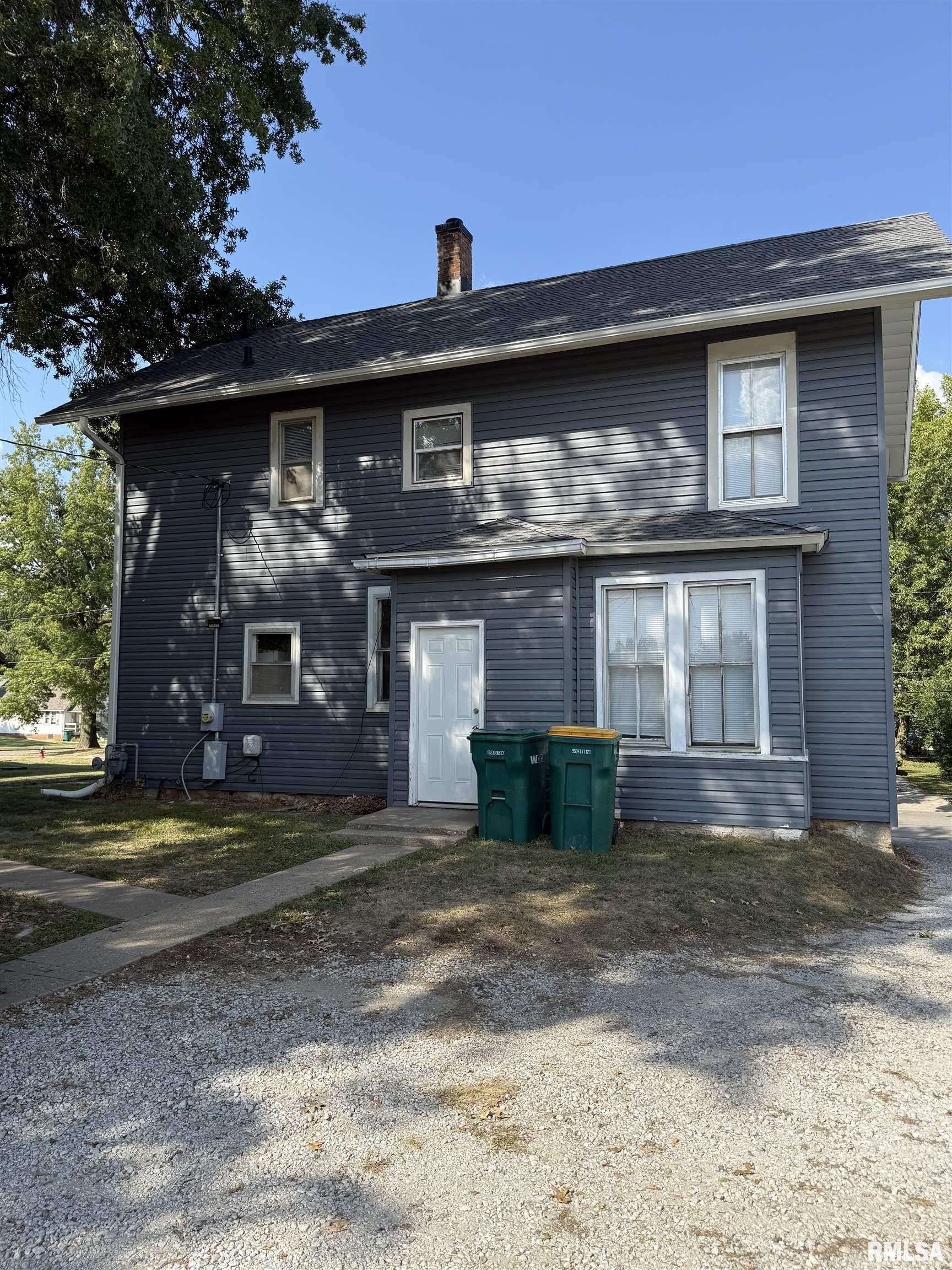 423 West Calhoun Street Macomb, IL 61455 - Photo 2 of 3