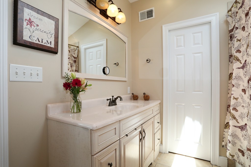 14 Longacre Road Needham, MA 02492 - Photo 14 of 28