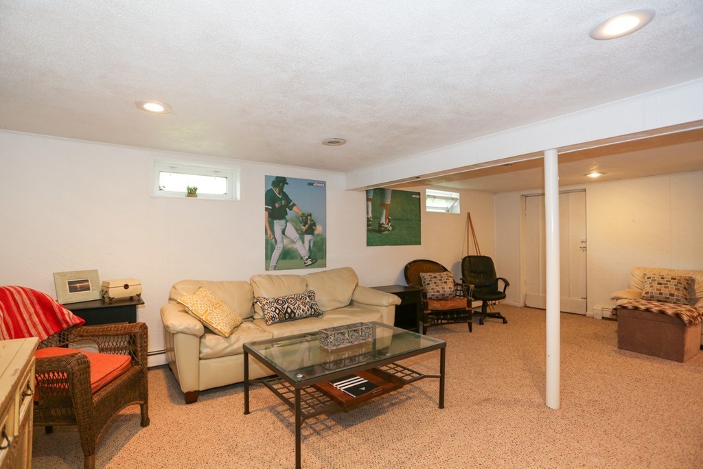 14 Longacre Road Needham, MA 02492 - Photo 23 of 28