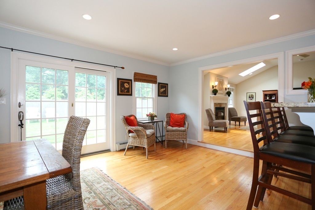 14 Longacre Road Needham, MA 02492 - Photo 3 of 28