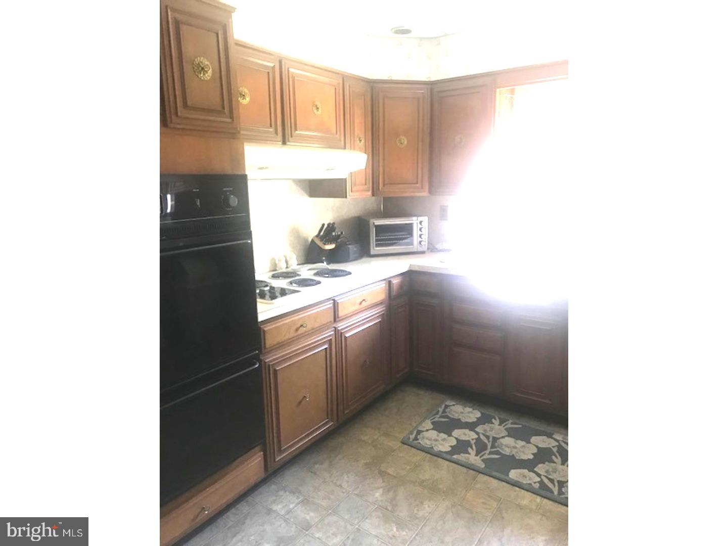 45 Loller Road Hatboro, PA 19040 - Photo 2 of 18 Kitchen