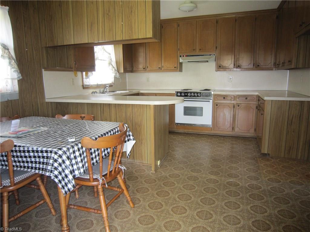 5113 Arnold Road Lexington, NC 27295 - Photo 6 of 13 Gallery Image 6