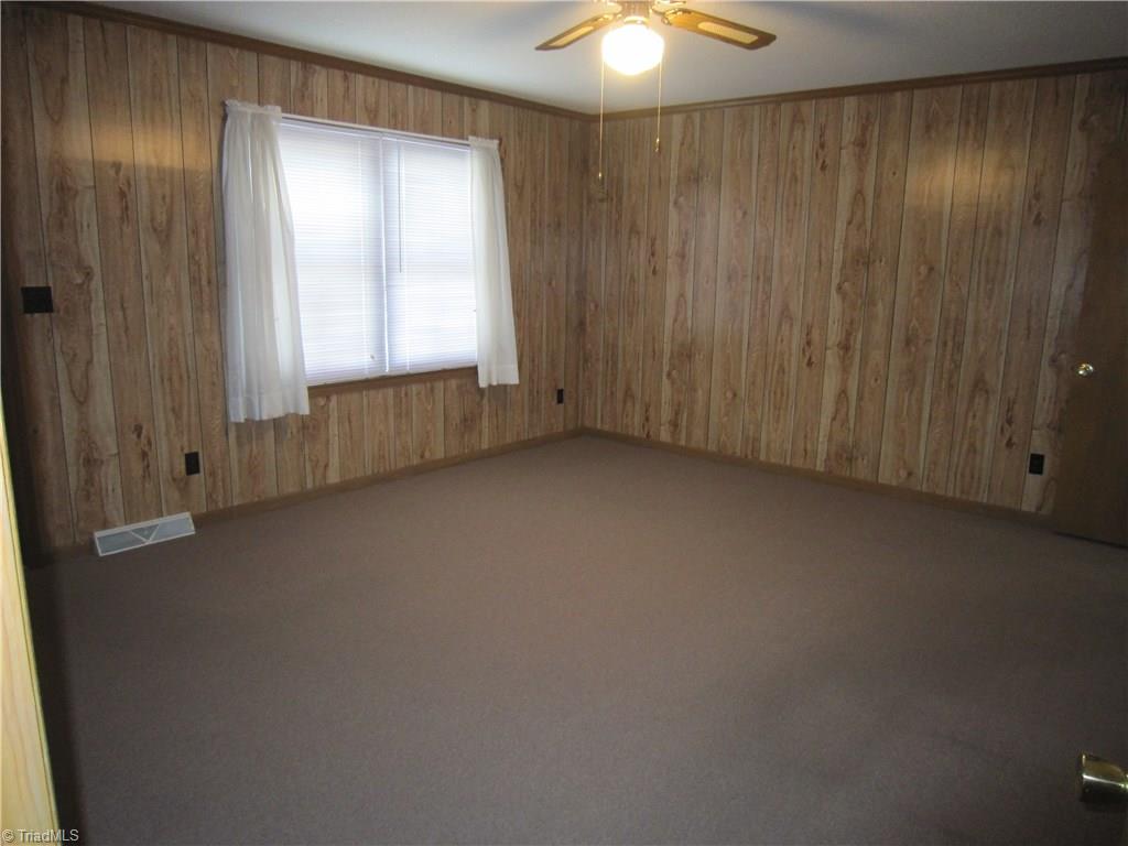 5113 Arnold Road Lexington, NC 27295 - Photo 8 of 13 Gallery Image 8