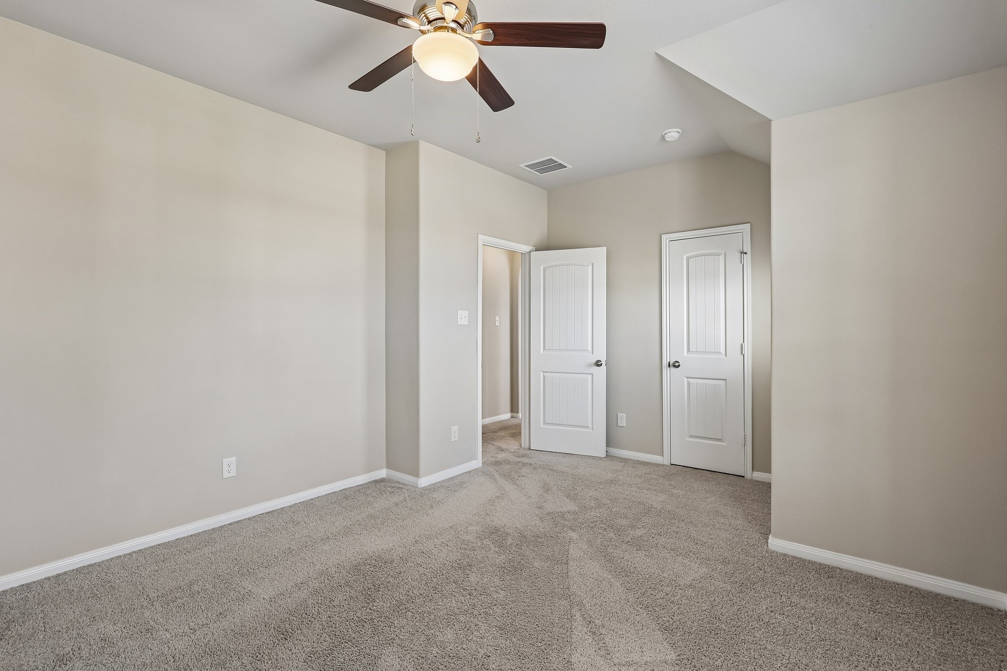 2903 August Mist Court Conroe, TX 77304 - Photo 28 of 40 Bedroom 3