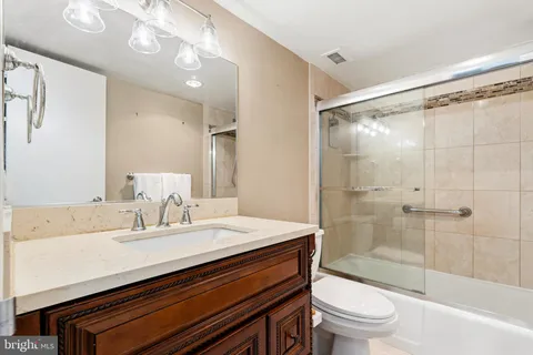 $140,000 | 6100 Westchester Park Drive, Unit 1702, College Park, MD 20740