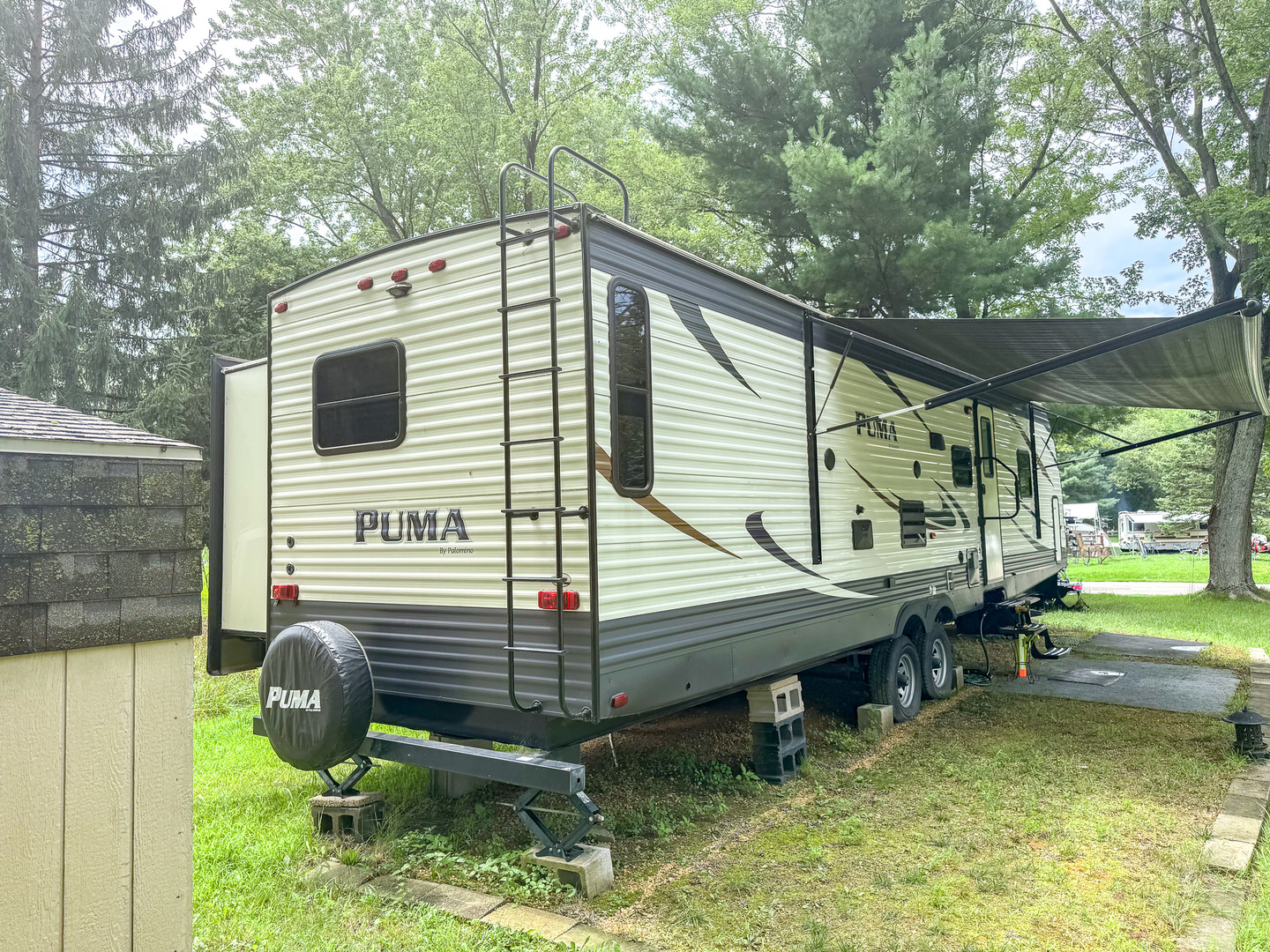 11-113 Woodhaven Sublette, IL 61367 - Photo 2 of 17 a backyard of a house with outdoor seating