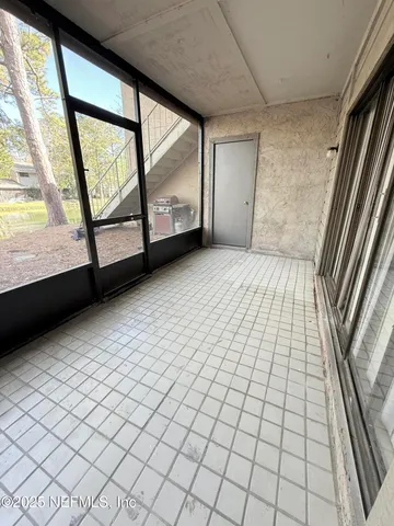 en empty room with window