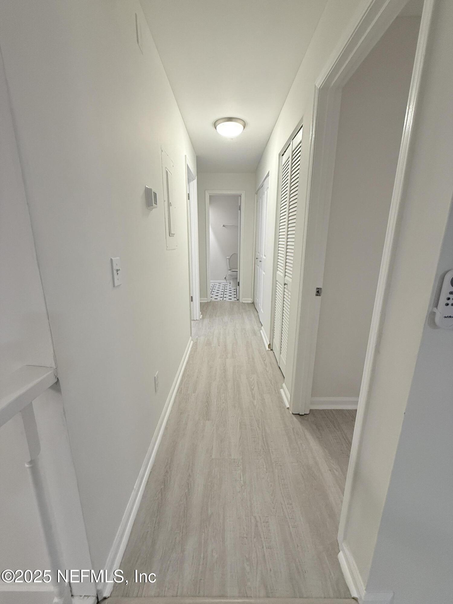 3801 Crown Point Road, Unit 2061 Jacksonville, FL 32257 - Photo 10 of 20 a view of a hallway