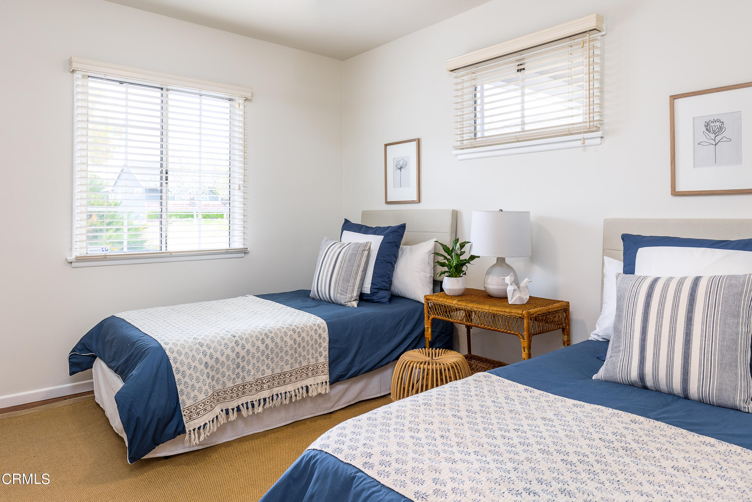 636 Birmingham Road Burbank, CA 91504 - Photo 17 of 25 a bedroom with two beds and a couch