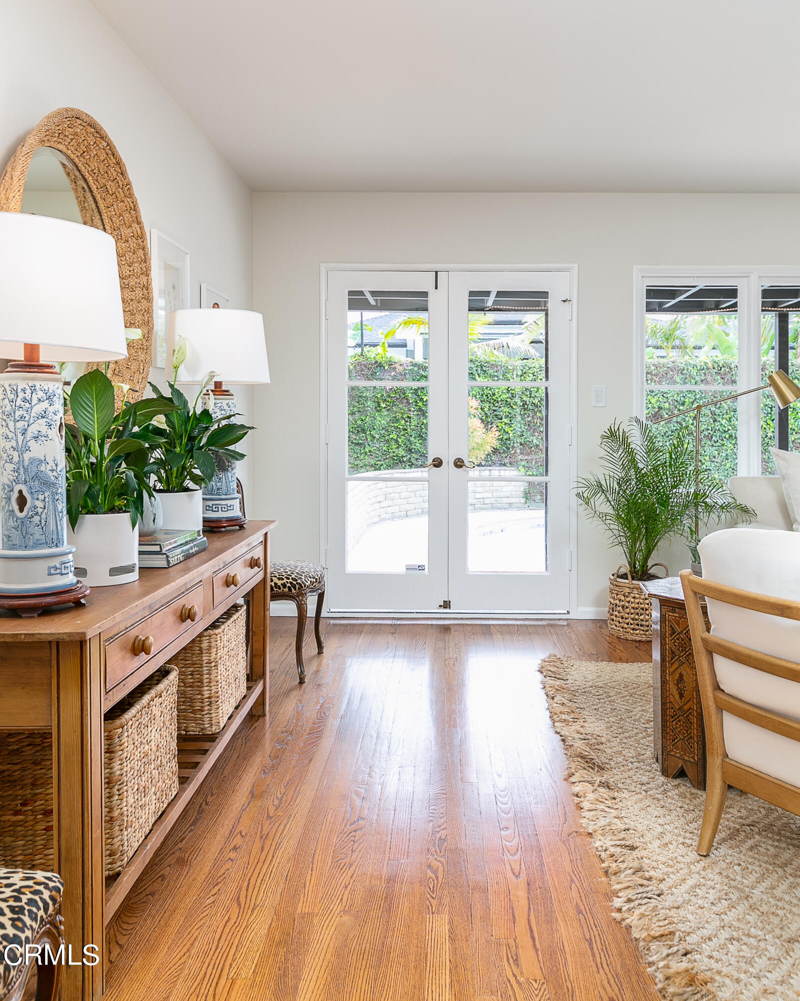 636 Birmingham Road Burbank, CA 91504 - Photo 7 of 25 a living room with furniture and a large window