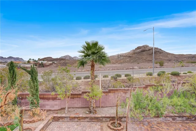 $750,000 | 65 Pangloss Street, Henderson, NV 89002