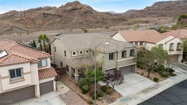 $750,000 | 65 Pangloss Street, Henderson, NV 89002
