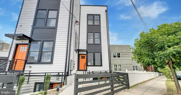 $789,950 | 2333 Fairlawn Avenue Southeast, Unit 2, Washington, DC 20020