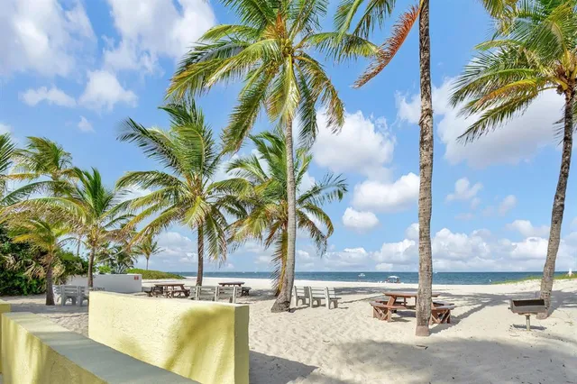 $4,899 | 7 Sunset Lane, Lauderdale-by-the-Sea, FL 33062