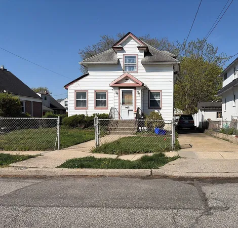 $560,000 | 2746 Park Avenue, Baldwin, NY 11510
