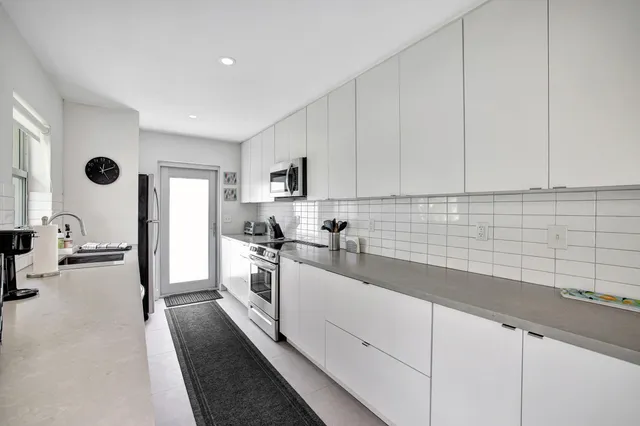 $2,099,000 | 625 Northeast 13th Avenue, Fort Lauderdale, FL 33304