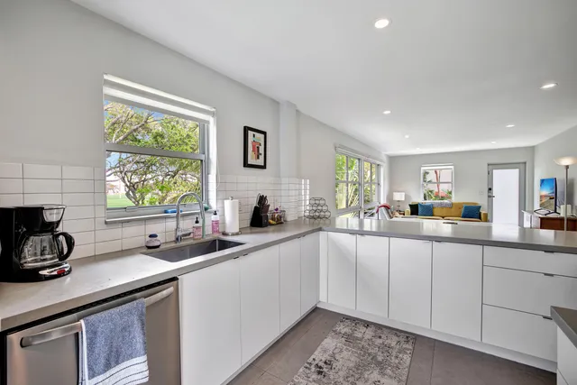 $2,099,000 | 625 Northeast 13th Avenue, Fort Lauderdale, FL 33304