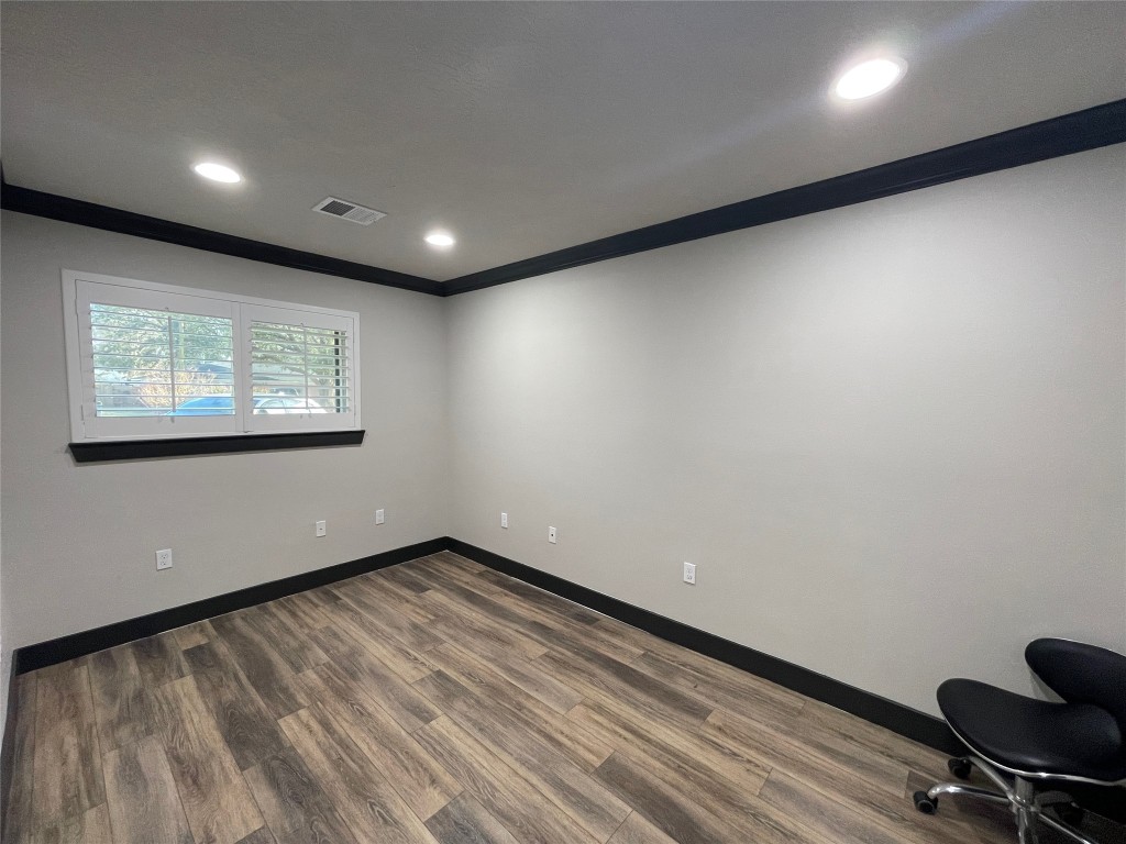 408 Wilson Road Conroe, TX 77301 - Photo 21 of 32 a view of an empty room