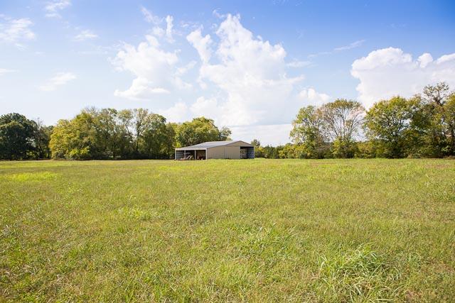 6319 Cox Road Arrington, TN 37014 - Photo 21 of 30 Nice equipment shed.