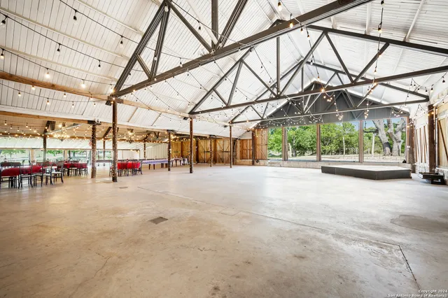 $2,500,000 | 109 Waring Welfare Road, Boerne, TX 78006