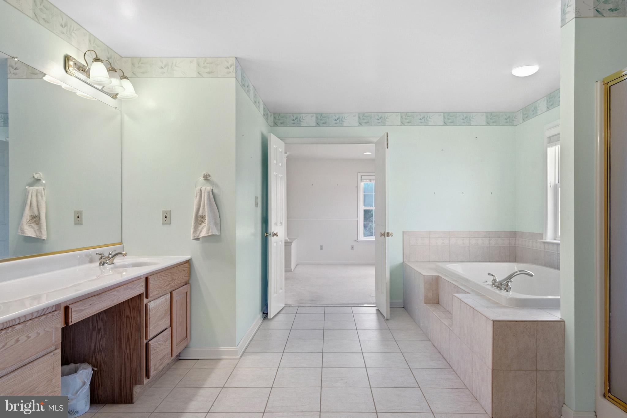 12110 Longleaf Lane Dunkirk, MD 20754 - Photo 36 of 67 Primary bathroom