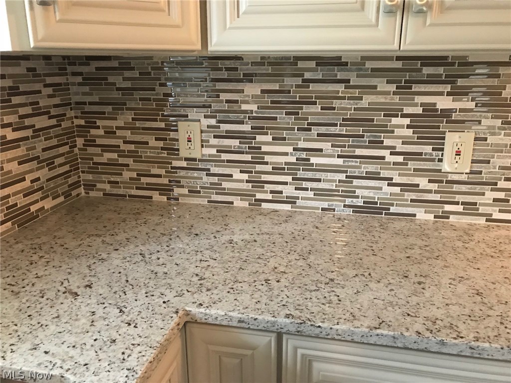 7319 Sagamore Road Cleveland, OH 44134 - Photo 8 of 30