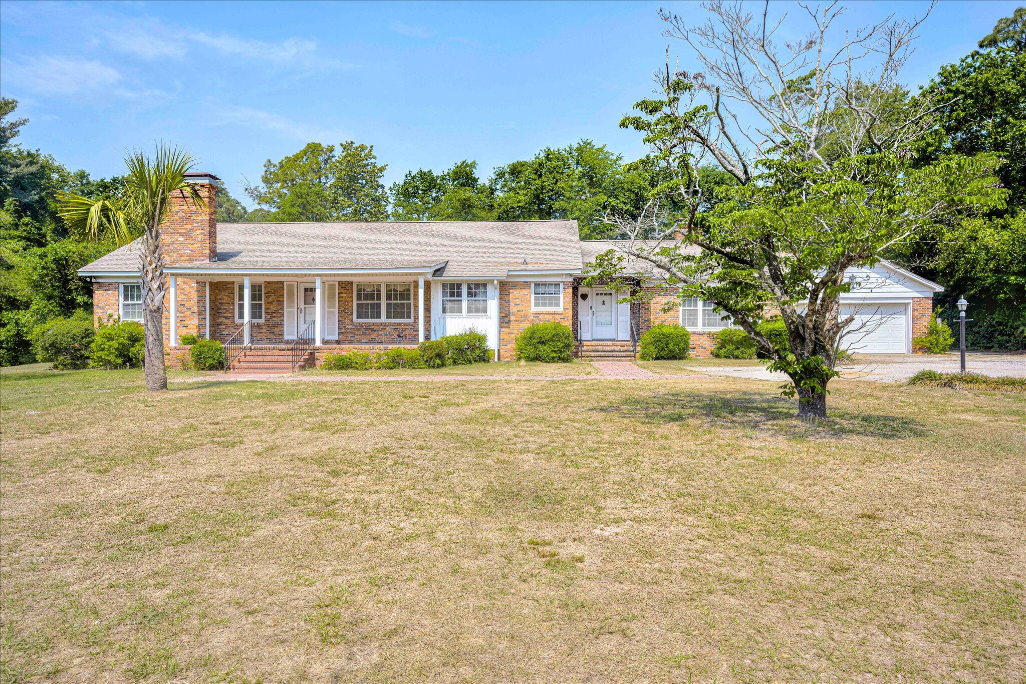 919 Wildwood Road Aiken, SC 29801 - Photo 2 of 34