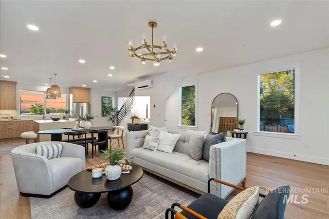 $899,900 | 3219 West Moore Street, Boise, ID 83702